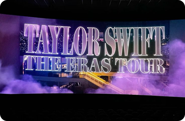 pantalla de proyección de la película de The Eras Tour